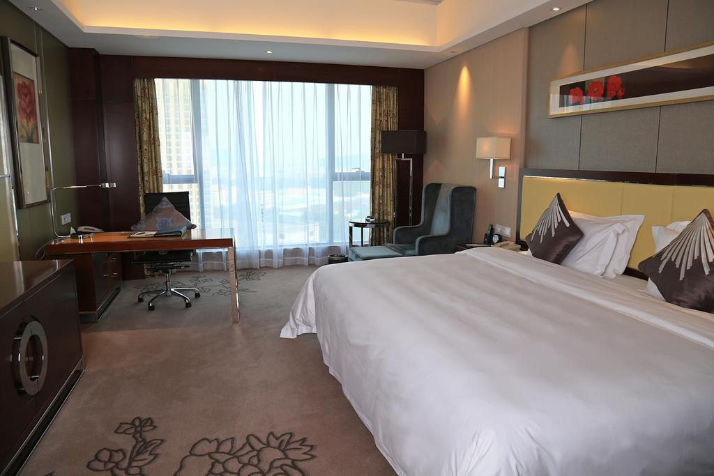 Guangzhou Changfeng Gloria Plaza Hotel Номер фото