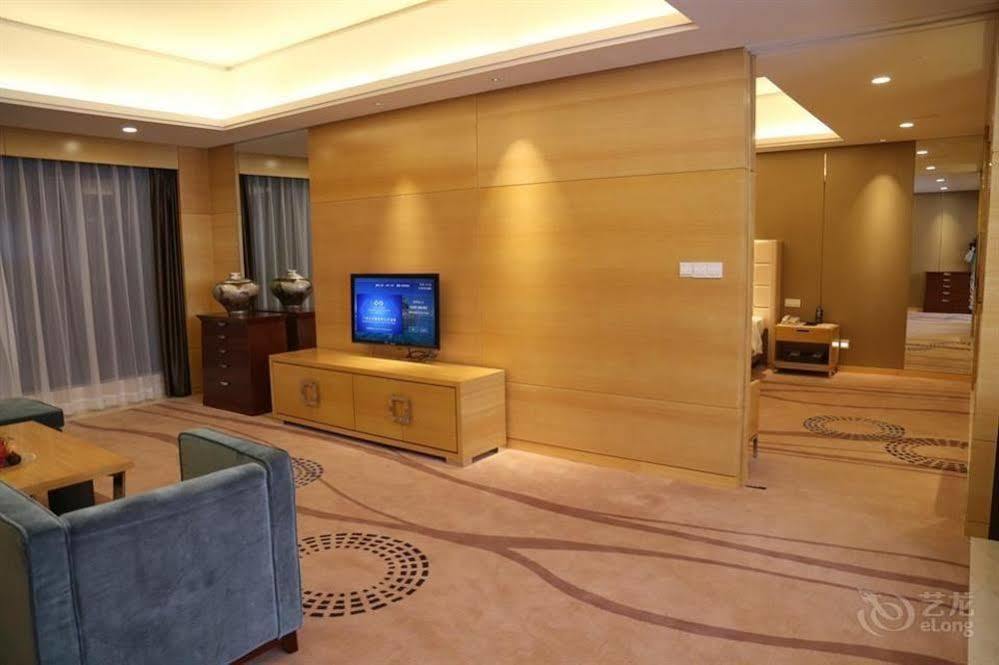 Guangzhou Changfeng Gloria Plaza Hotel Екстер'єр фото